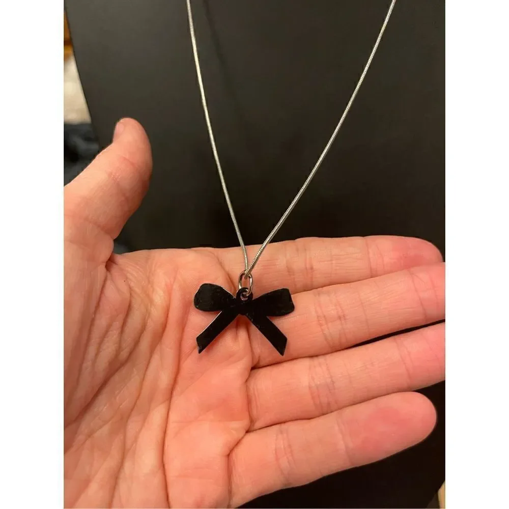 Chloe Bow 24 inch necklace